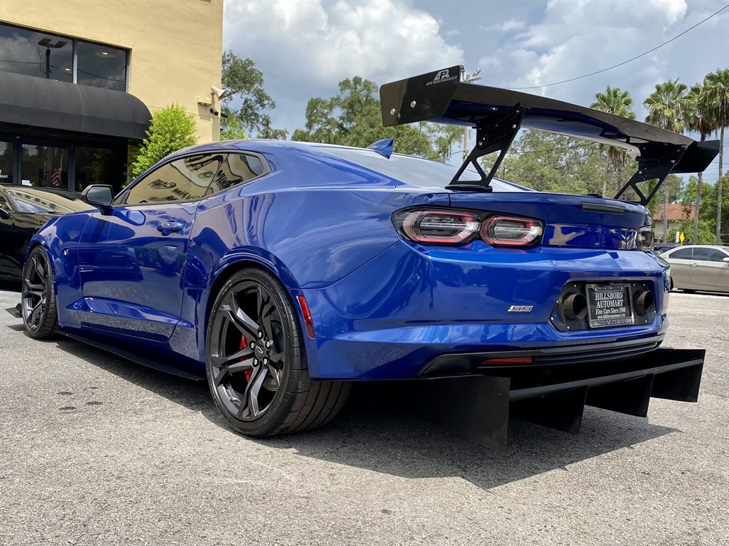 Used 2020 Chevrolet Camaro SS RWD image 24