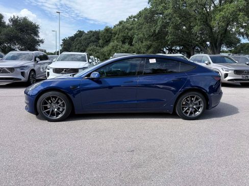 Used 2023 Tesla Model 3 Standard Range RWD image 3