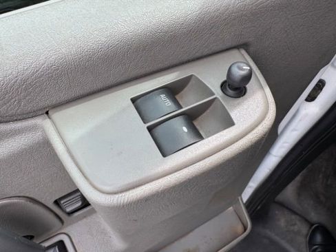 Used 2023 Chevrolet Express 2500 w/ Driver Convenience Package image 28