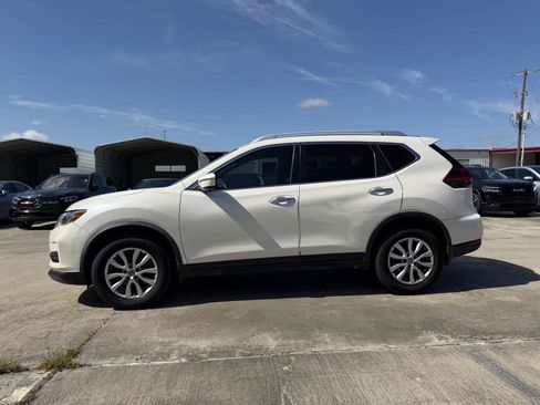 Used 2018 Nissan Rogue SV AWD/4WD image 15