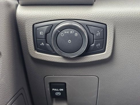 Used 2015 Ford F150 XLT AWD/4WD image 29