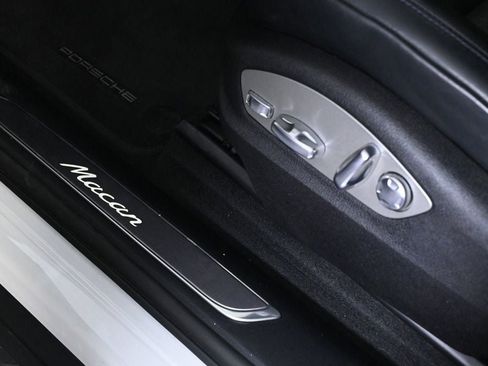 Certified 2026 Porsche Macan AWD/4WD image 23