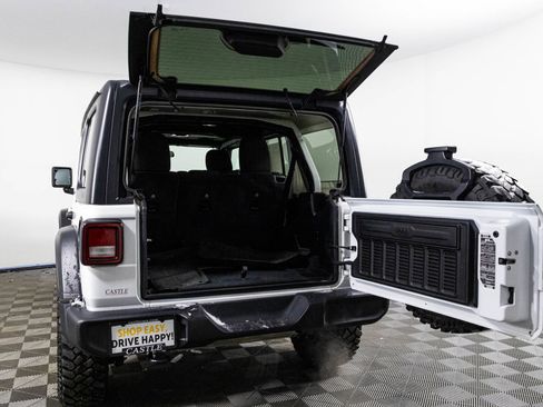 Used 2021 Jeep Wrangler Unlimited Sport AWD/4WD image 34