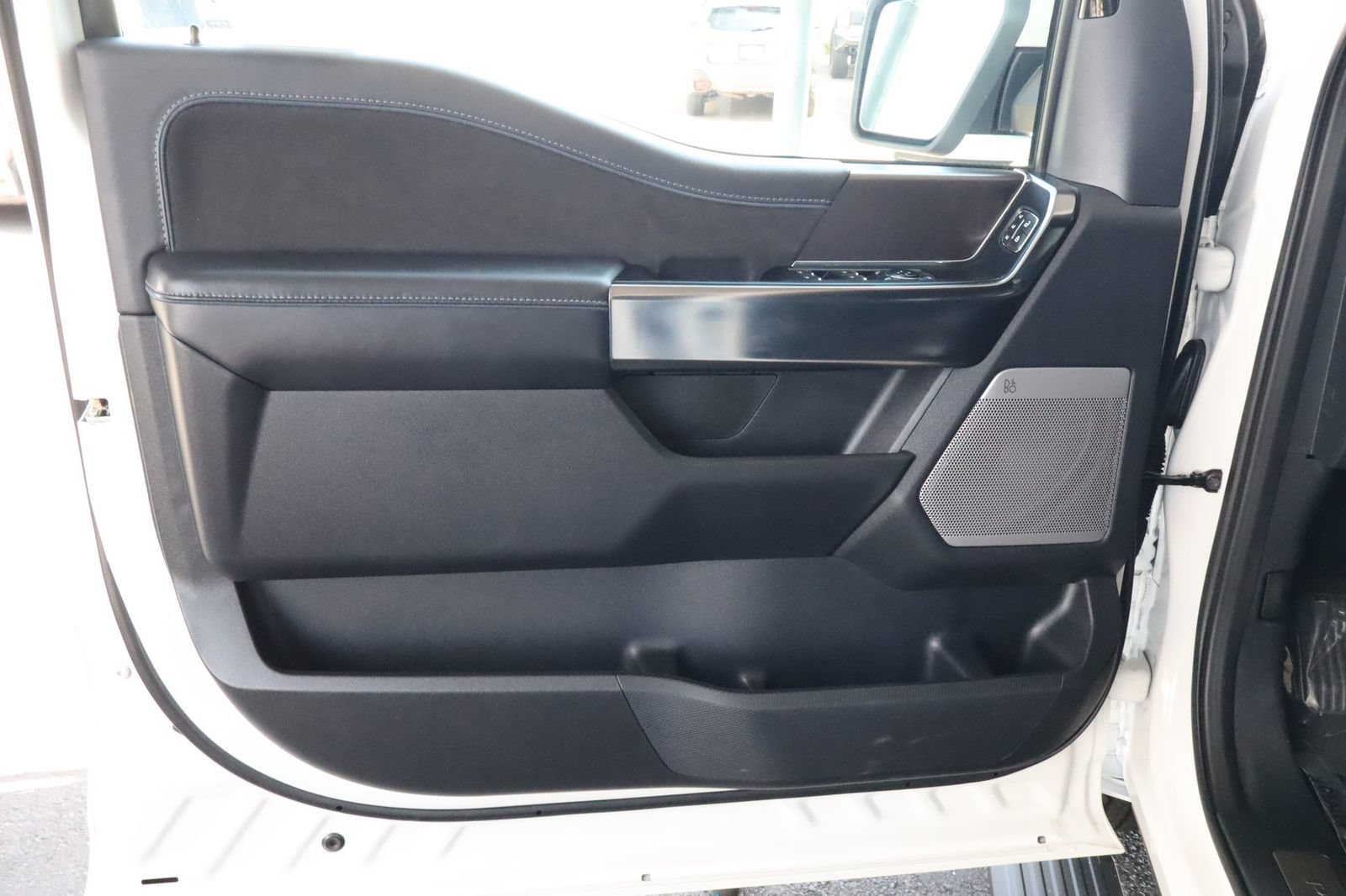 Used 2025 Ford F150 Platinum AWD/4WD image 19