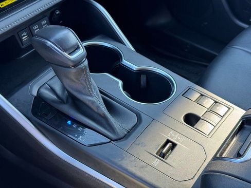 Used 2023 Toyota Highlander XLE image 36