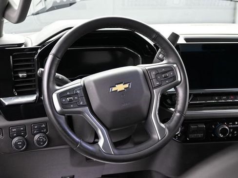 Used 2024 Chevrolet Silverado 2500 LTZ image 28