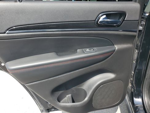 Used 2021 Jeep Grand Cherokee Trailhawk image 32