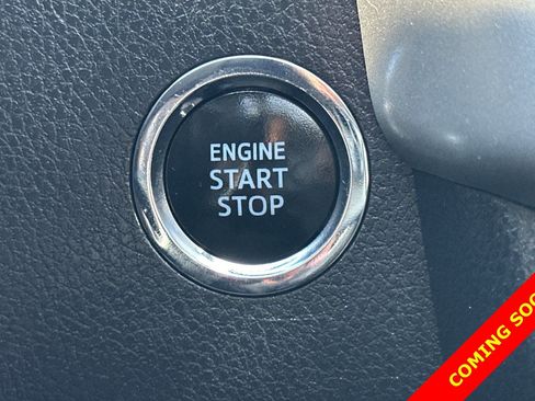 Used 2019 Toyota Highlander XLE image 25