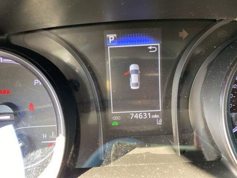 Used 2022 Toyota Camry SE FWD image 23
