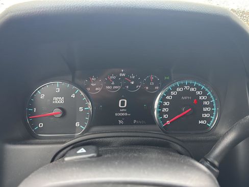 Used 2018 GMC Yukon Denali image 16