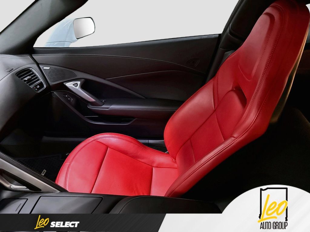 Used 2018 Chevrolet Corvette Stingray Coupe w/ 1LT RWD image 25