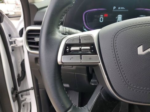 Used 2025 Kia Telluride S FWD image 22