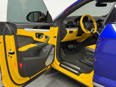 Used 2019 Lamborghini Urus image 37