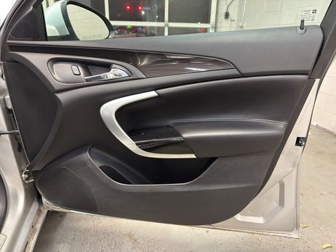 Used 2016 Buick Regal AWD image 22