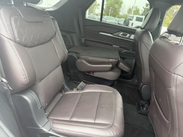 Certified 2026 Ford Explorer Platinum w/ LUX Leather Package AWD/4WD image 39