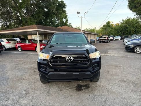 Used 2017 Toyota Tacoma SR RWD image 2