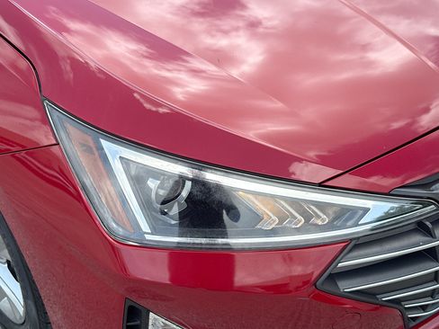 Used 2020 Hyundai Elantra SEL FWD image 28