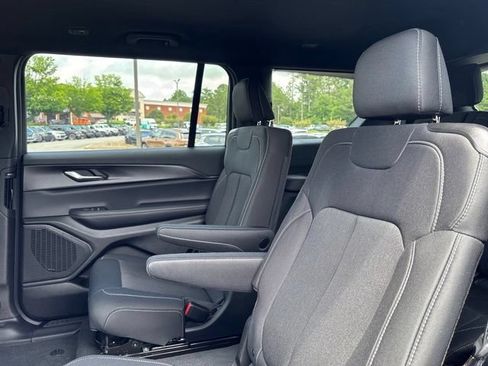 New 2026 Jeep Grand Cherokee L Laredo AWD/4WD image 22
