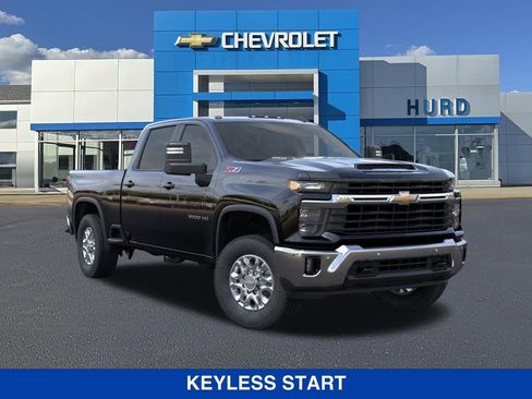 New 2026 Chevrolet Silverado 3500 LT w/ True North Edition image 8