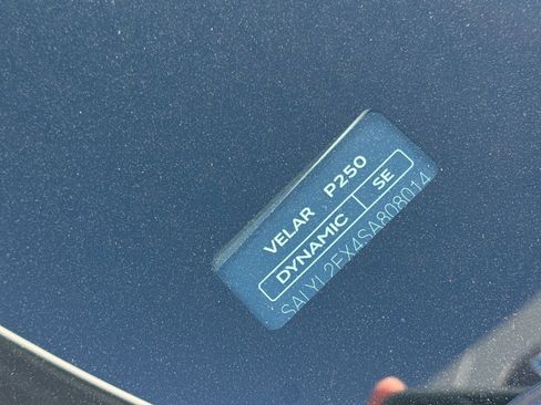 Certified 2025 Land Rover Range Rover Velar Dynamic SE image 35