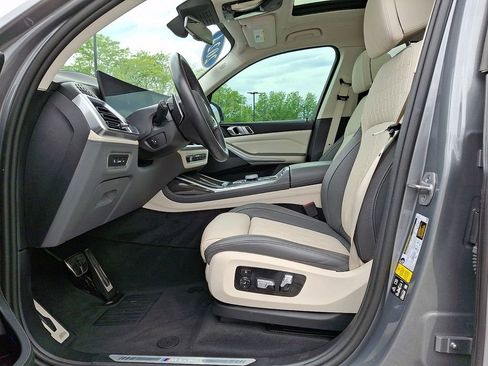 Used 2024 BMW X7 M60i w/ Executive Package AWD/4WD image 16