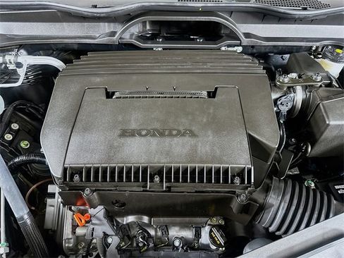 Certified 2024 Honda Pilot TrailSport image 36