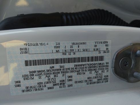 Used 2020 Ford Escape SE FWD image 33