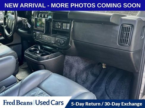 Used 2024 Chevrolet Express 2500 Extended RWD image 33