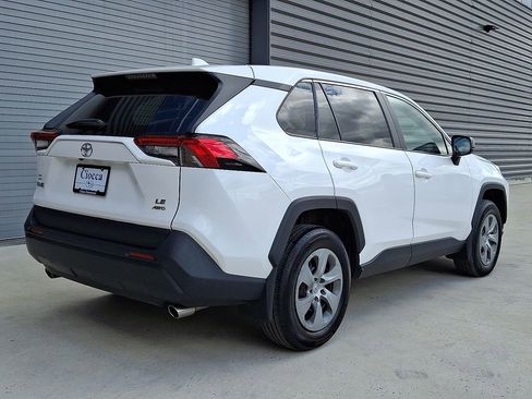 Used 2022 Toyota RAV4 LE AWD/4WD image 9
