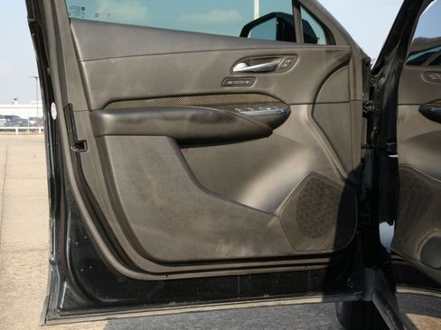 Used 2022 Cadillac XT4 Sport FWD image 17