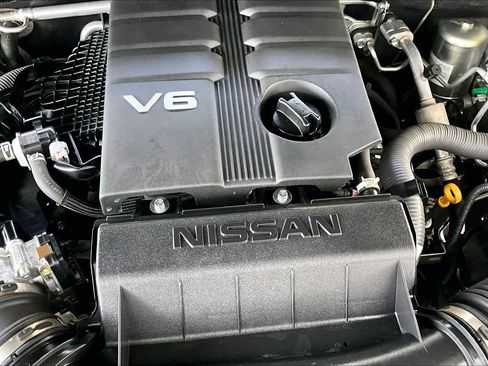 Certified 2022 Nissan Frontier Pro-X RWD image 32