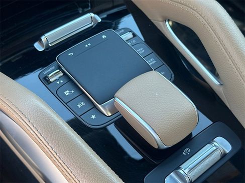 Certified 2024 Mercedes-Benz GLS 450 4MATIC image 33