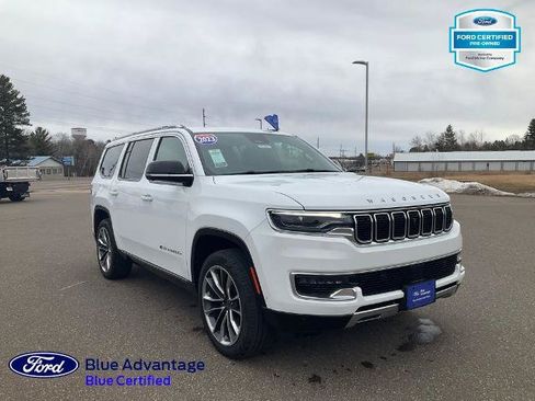 Used 2023 Jeep Wagoneer Series III w/ Premium Group I AWD/4WD image 5