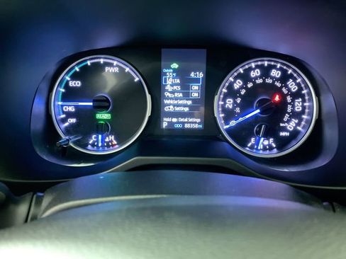 Used 2021 Toyota RAV4 LE image 15