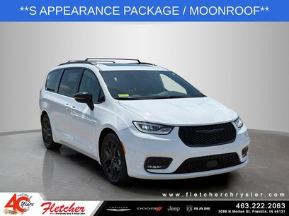 Used 2025 Chrysler Pacifica Limited