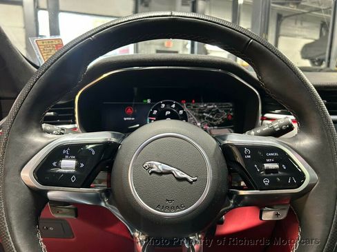 Used 2024 Jaguar F-PACE SVR image 24