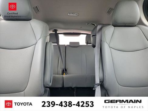 Certified 2022 Toyota Sienna XLE FWD image 31