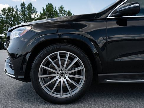 Used 2023 Mercedes-Benz GLS 450 4MATIC image 4