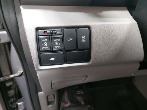 Used 2016 Honda Odyssey EX-L image 27