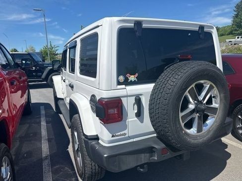 Used 2021 Jeep Wrangler Unlimited Sahara AWD/4WD image 16