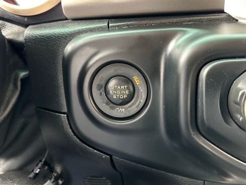 Used 2018 Jeep Wrangler Unlimited Sport image 5
