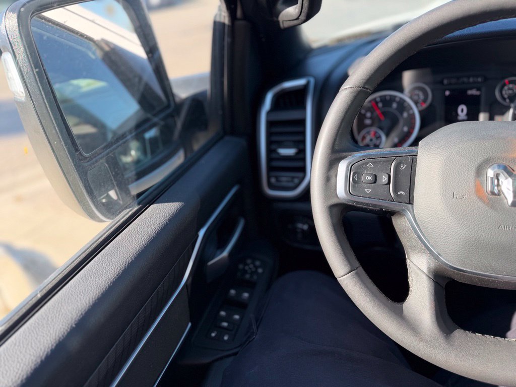 Used 2025 RAM 2500 Big Horn AWD/4WD image 7