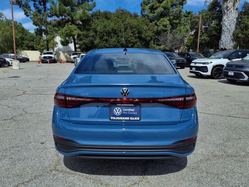 Certified 2025 Volkswagen Jetta Sport FWD image 22