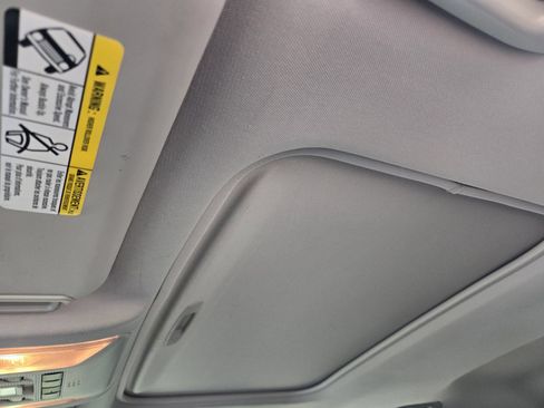 Used 2020 Toyota RAV4 XLE Premium FWD image 25