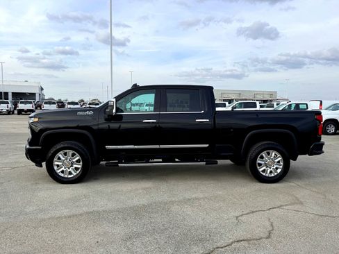 Used 2025 Chevrolet Silverado 2500 High Country w/ High Country Premium Package image 10