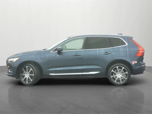 Used 2018 Volvo XC60 T8 Inscription w/ Advanced Package image 3