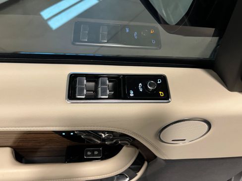 Used 2021 Land Rover Range Rover P525 Westminster Edition AWD/4WD image 25