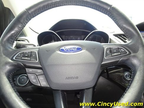 Used 2017 Ford Escape Titanium AWD/4WD image 22
