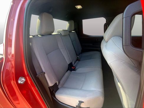 Used 2025 Toyota Tacoma SR5 AWD/4WD image 20