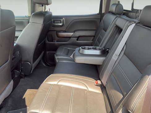 Used 2017 GMC Sierra 2500 Denali w/ Duramax Plus Package AWD/4WD image 26